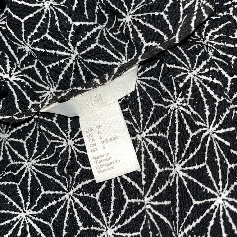 H&M blouse - Picture 4 of 4